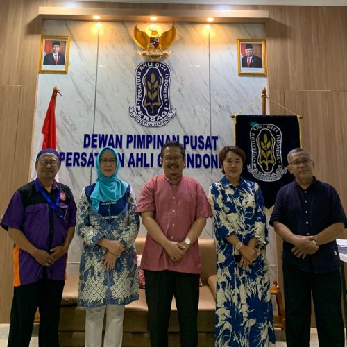 Persiapan Naskah Akademik Rancangan Undang Undang Gizi untuk Mendukung Praktik dan Pelayanan Kegizian